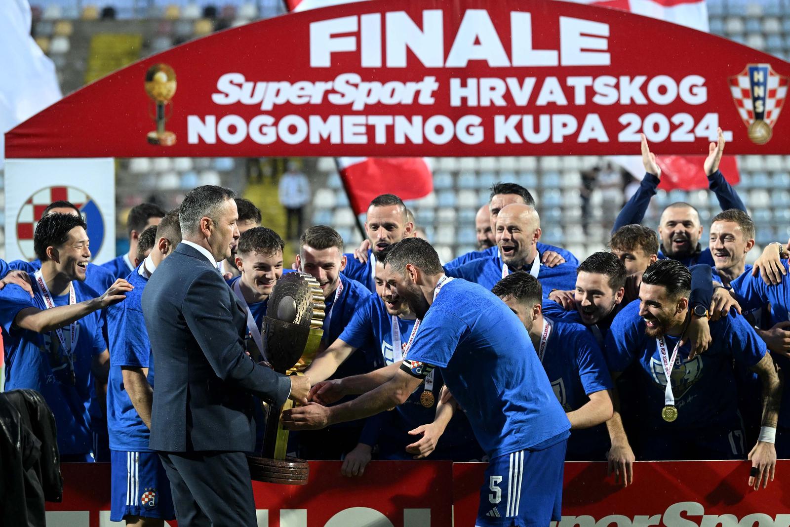 Slavlje Dinama nakon pobjede i osvajanja dvostruke krune