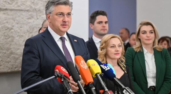 23.4.2024., Zagreb - Stranka Hrvatska demokratska zajednica predala je kandidacijske liste za Europski parlament. Photo: Neva Zganec/PIXSELL