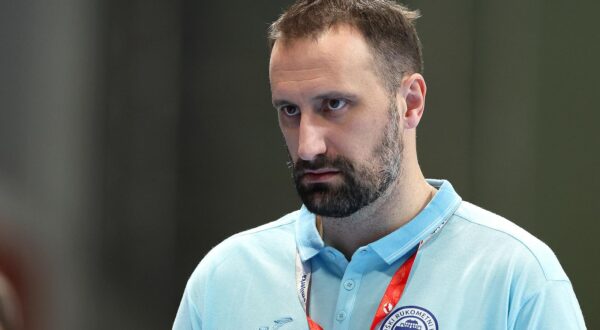 25.02.2024., SD Tresnjevka,  Kutija Sibica, Zagreb - Paket24 Premijer liga, liga za prvaka, 2. kolo, RK Zagreb - RK Sesvete. Trener Sesveta Igor Vori. Photo: Goran Stanzl/PIXSELL