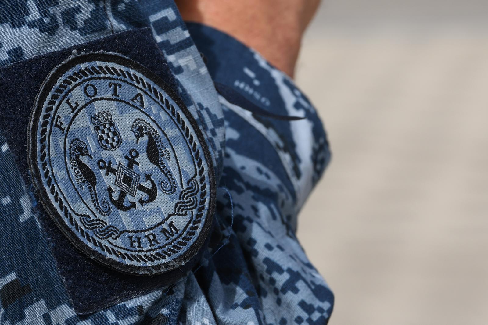 27.05.2022., Sibenik - Polaganje vijenaca i paljenje svijeca u sklopu svecanog obiljezavanja Dana Hrvatske vojske, Dana Hrvatske kopnene vojske i 31. obljetnice ustrojavanja Hrvatske vojske na gradskome groblju Kvanj. Photo: Hrvoje Jelavic/PIXSELL