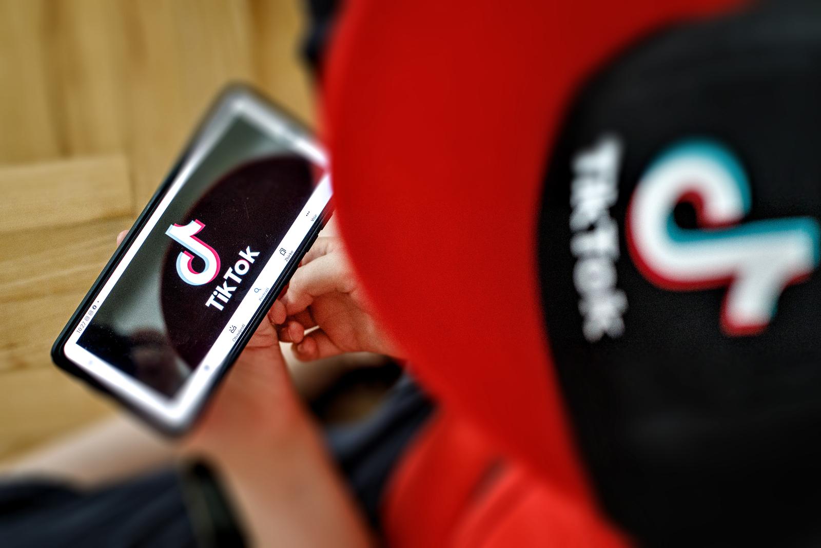 27.08.2020., Zagreb - Ilustracija aplikacije TikTok u vlasnistvu kineske tvrtke ByteDance kojoj prijeti zabrana koristenja  u SAD-u.rPhoto: Davor Puklavec/PIXSELL