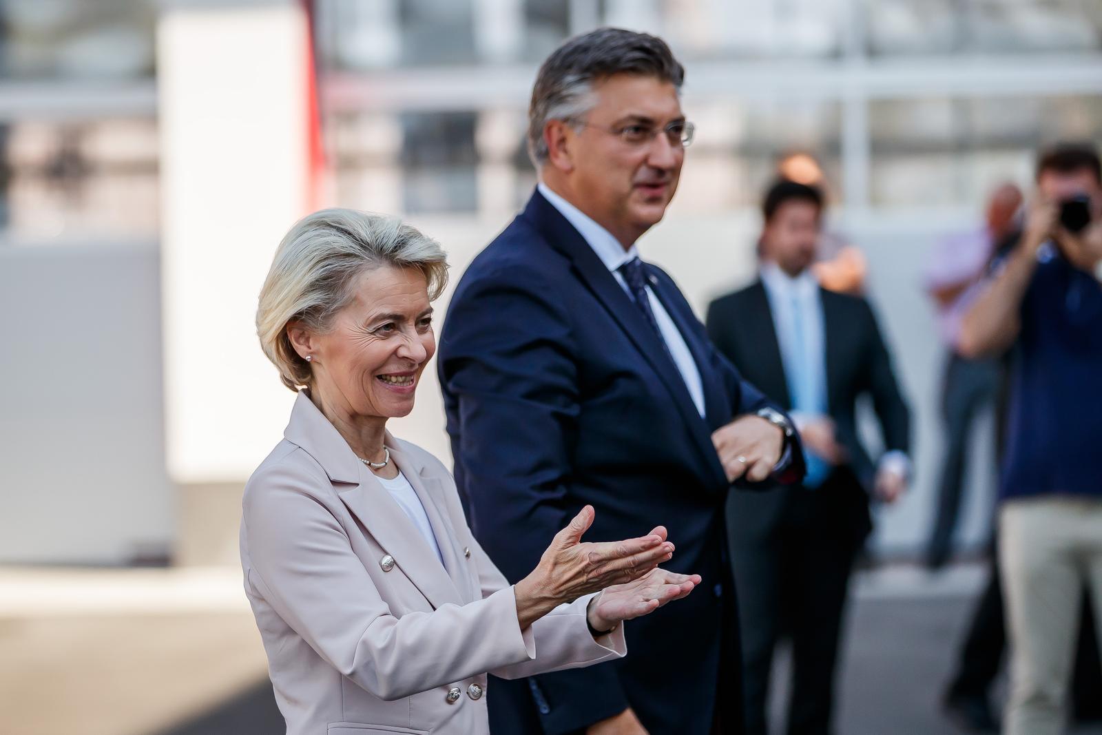 27.09.2023. Vucevica  - Predsjednik Vlade Andrej Plenkovic i predsjednica Europske komisije Ursula von der Leyen posjetili su Nastavno regionalno srediste za osposobljavanje operativnih snaga sustava vatrogastva u Vucevici. Photo: Zvonimir Barisin/PIXSELL