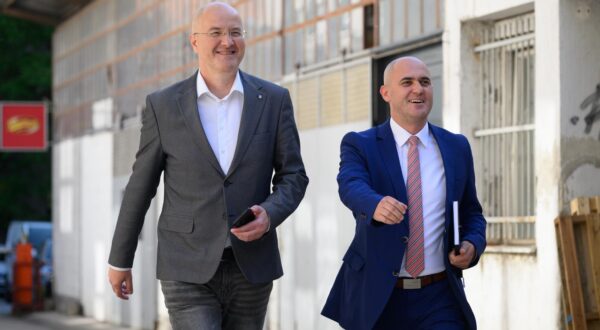 29.04.2024., Zagreb - Mario Radic (L) i Josip Dabro (D) dolaze na sjednicu Predsjednistva Domovinskog pokreta u sredisnjicu stranke u Vlaskoj. Photo: Davor Puklavec/PIXSELL