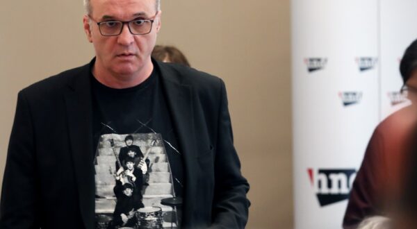 Zagreb, 14.05.2024. - Konferencija za medije Hrvatskog novinarskog drutva (HND) na kojoj su upozorili javnost na 'opasne nasrtaje predstavnika Domovinskog pokreta na tjednik "Novosti" èije gaenje ta stranka otvoreno zagovara'. Na fotografiji predsjednik HND-a Hrvoje Zovko. foto HINA/ Lana SLIVAR DOMINIÆ/ lsd