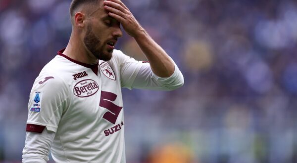 Fc Internazionale vs Torino Fc Nikola Vlasic of Torino Fc looks dejected during the Serie A football match beetween Fc Internazionale and Torino Fc at Stadio Giuseppe Meazza on April 28, 2024 in Milan Italy . Milano Stadio Giuseppe Meazza Italy Copyright: xMarcoxCanonierox,Image: 869562074, License: Rights-managed, Restrictions: Credit images as "Profimedia/ IMAGO", Model Release: no, Credit line: IMAGO / imago sportfotodienst / Profimedia
