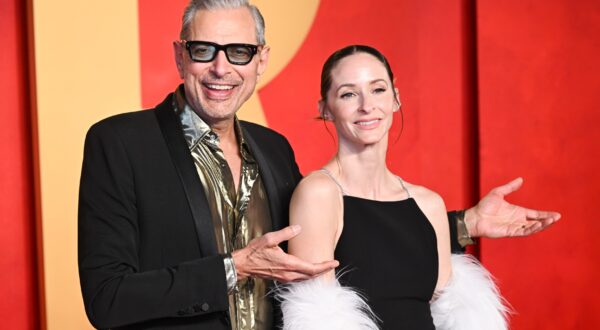 Jeff Goldblum and Emilie Livingston arriving at the Vanity Fair Oscar Party, Wallis Annenberg Center for the Performing Arts. Credit: Doug Peters/EMPICS,Image: 855720714, License: Rights-managed, Restrictions: , Model Release: no, Credit line: Doug Peters / PA Images / Profimedia