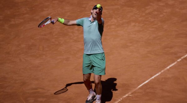 Mutua Madrid Open - Day One Dominic Thiem of Austria serves against Felipe Meligeni Alves of Brasil during day one of the Mutua Madrid Open 2024 at Caja Magica on April 22, 2024, in Madrid, Spain. Madrid Caja Magica Madrid Spain RL_MMO24_180 Copyright: xRicardoxLarreinax,Image: 866988062, License: Rights-managed, Restrictions: Credit images as "Profimedia/ IMAGO", Model Release: no, Credit line: Ricardo Larreina / imago sportfotodienst / Profimedia