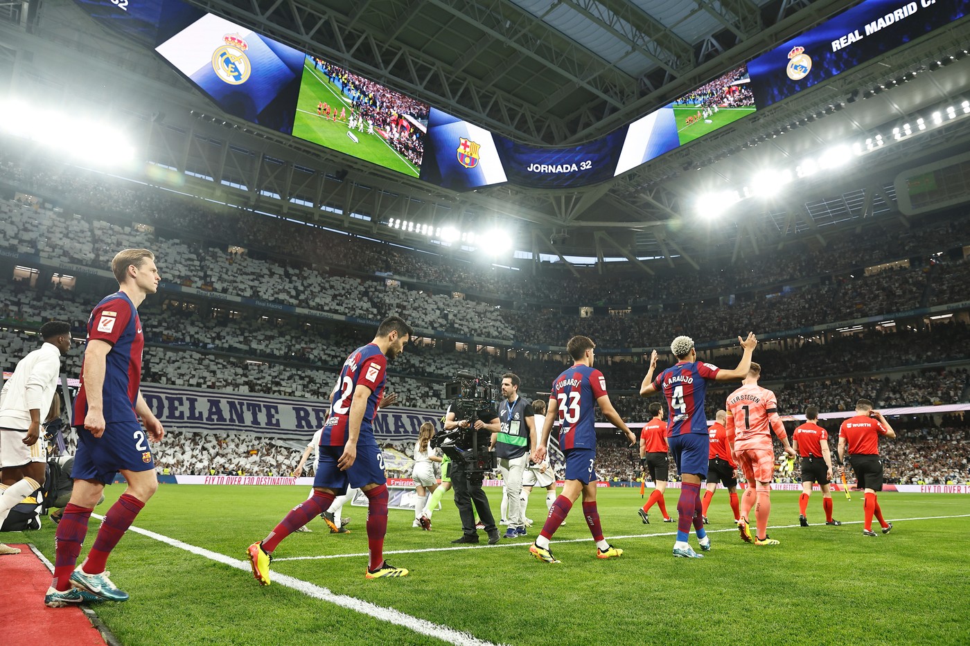 General view of Entry Players, APRIL 21, 2024 - Football / Soccer : Spanish "LaLiga EA Sports" match between Real Madrid CF 3-2 FC Barcelona at the Estadio Santiago Bernabeu in Madrid, Spain. (Photo by Mutsu Kawamori/AFLO),Image: 867051289, License: Rights-managed, Restrictions: No third party sales, Model Release: no, Credit line: Mutsu Kawamori / AFLO / Profimedia