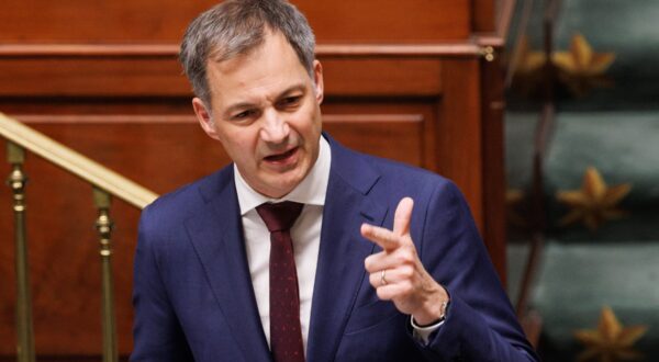 Prime Minister Alexander De Croo delivers a speech at a plenary session of the chamber, at the federal parliament in Brussels, Wednesday 08 May 2024.,Image: 871161195, License: Rights-managed, Restrictions: , Model Release: no, Credit line: BENOIT DOPPAGNE / Belga Press / Profimedia