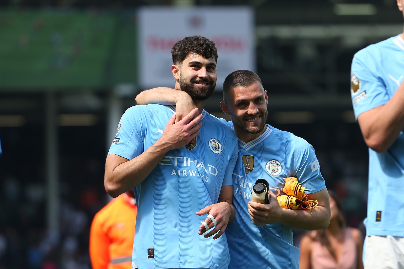11th May 2024; Craven Cottage, Fulham, London, England; Premier League Football, Fulham versus Manchester City; Josko Gvardiol and Mateo Kovacic of Manchester City thanking the fans after the match.,Image: 872031516, License: Rights-managed, Restrictions: , Model Release: no, Credit line: Katie Chan / Actionplus / Profimedia