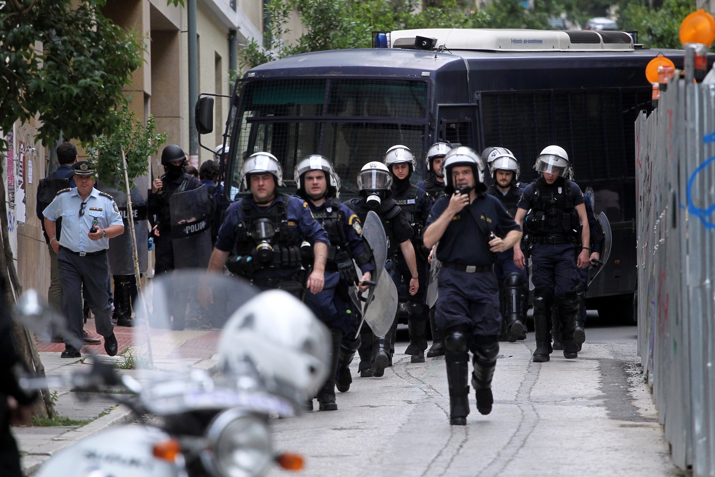 May 14, 2024, Athens, Greece: Police officers participate in an operation evacuating university students and activists from the Law School of the University of Athens. The pro-Palestinian protesters barricaded themselves in the building on the night of 13 May, following a rally outside the University of Athens, expressing opposition to Israeli military operations in Gaza.,Image: 872869384, License: Rights-managed, Restrictions: , Model Release: no, Credit line: Aristidis Vafeiadakis / Zuma Press / Profimedia