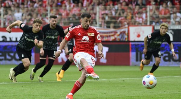 Union Berlin's Croatian defender #18 Josip Juranovic misses from the penalty spot during the German first division Bundesliga football match between 1 FC Union Berlin and SC Freiburg in Berlin, Germany on May 18, 2024.,Image: 874151700, License: Rights-managed, Restrictions: DFL REGULATIONS PROHIBIT ANY USE OF PHOTOGRAPHS AS IMAGE SEQUENCES AND/OR QUASI-VIDEO, Model Release: no, Credit line: JOHN MACDOUGALL / AFP / Profimedia