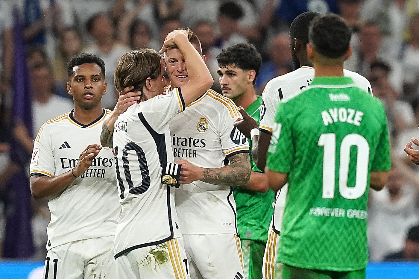 Real Madrid's Toni Kroos says goodbye to the fans in presence of his teammate and friend Luka Modric during La Liga match. May 25,2024.,Image: 876964335, License: Rights-managed, Restrictions: *** World Rights Except France, Germany, Japan, and Spain *** DEUOUT ESPOUT FRAOUT JPNOUT, Model Release: no, Credit line: Alter Photos / ddp USA / Profimedia