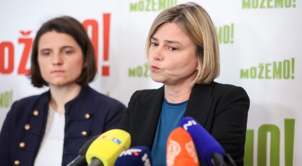 09.05.2024., Zagreb - Konferencija za medije stranke Mozemo! povodom Dana Europe. Na konferenciji govorili su Gordan Bosanac i Jelena Milos, kandidati Mozemo! za Europski parlament, o temama stanja demokracije i ljudskih prava u Hrvatskoj i Europskoj uniji, ususret predstojecim izborima. Sandra Bencic odgovara na novinarska pitanja. Photo: Igor Kralj/PIXSELL