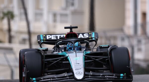 epa11366272 Mercedes driver George Russell of Great Britain in action during the first practice session at the Formula One Grand Prix of Monaco at the Circuit de Monaco in Monte Carlo, Monaco, 24 May 2024. The Formula One Grand Prix of Monaco takes place on 26 May 2024.  EPA/ANNA SZILAGYI