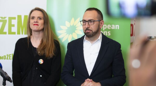 Zagreb, 04.06.2024 -  Konferencija za medije stranke Možemo! Govorili su kandidatkinja Europske stranke zelenih Terry Reintke, koordinator Možemo! i gradonačelnik Zagreba Tomislav Tomašević i kandidatkinja te stranke Jelena Miloš. Na fotografiji Terry Reintke, Tomislav Tomašević.
 foto HINA/ Daniel KASAP/ dk