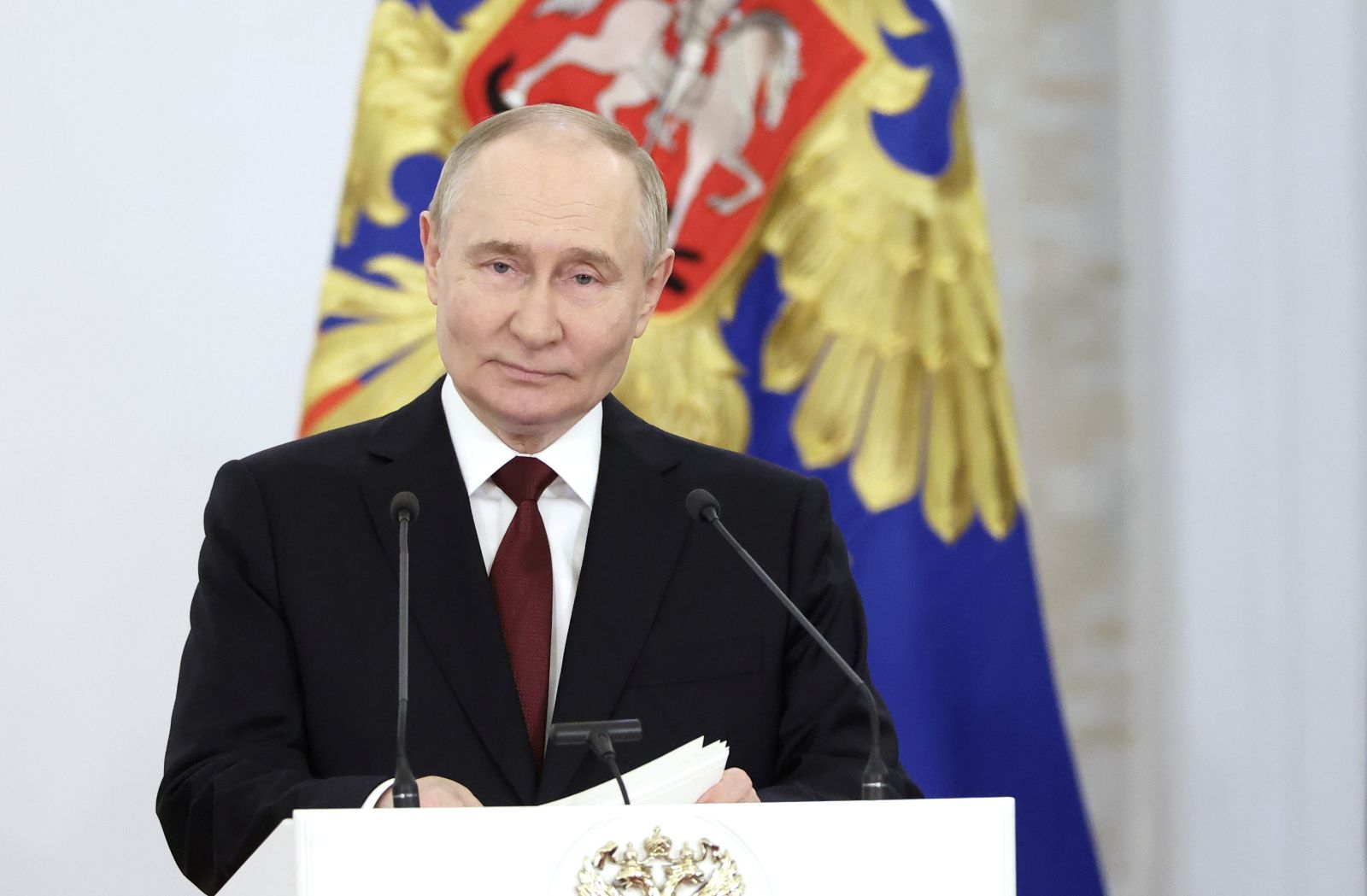 epa11405523 Russian President Vladimir Putin delivers a speech during a ceremony to present the Russian Hero of Labour gold medals and highest state awards in science and technology, literature and art, humanitarian efforts, charity and human rights advocacy for the previous year on Russia Day, at the Kremlin's St. George's Hall in Moscow, Russia,  12 June 2024.The public holiday is celebrated annually on 12 June, the day the Declaration of State Sovereignty of the Russian Soviet Federative Socialist Republic (RSFSR) was adopted on 12 June 1990.  EPA/VALERIY SHARIFULIN/KREMLIN / POOL MANDATORY CREDIT