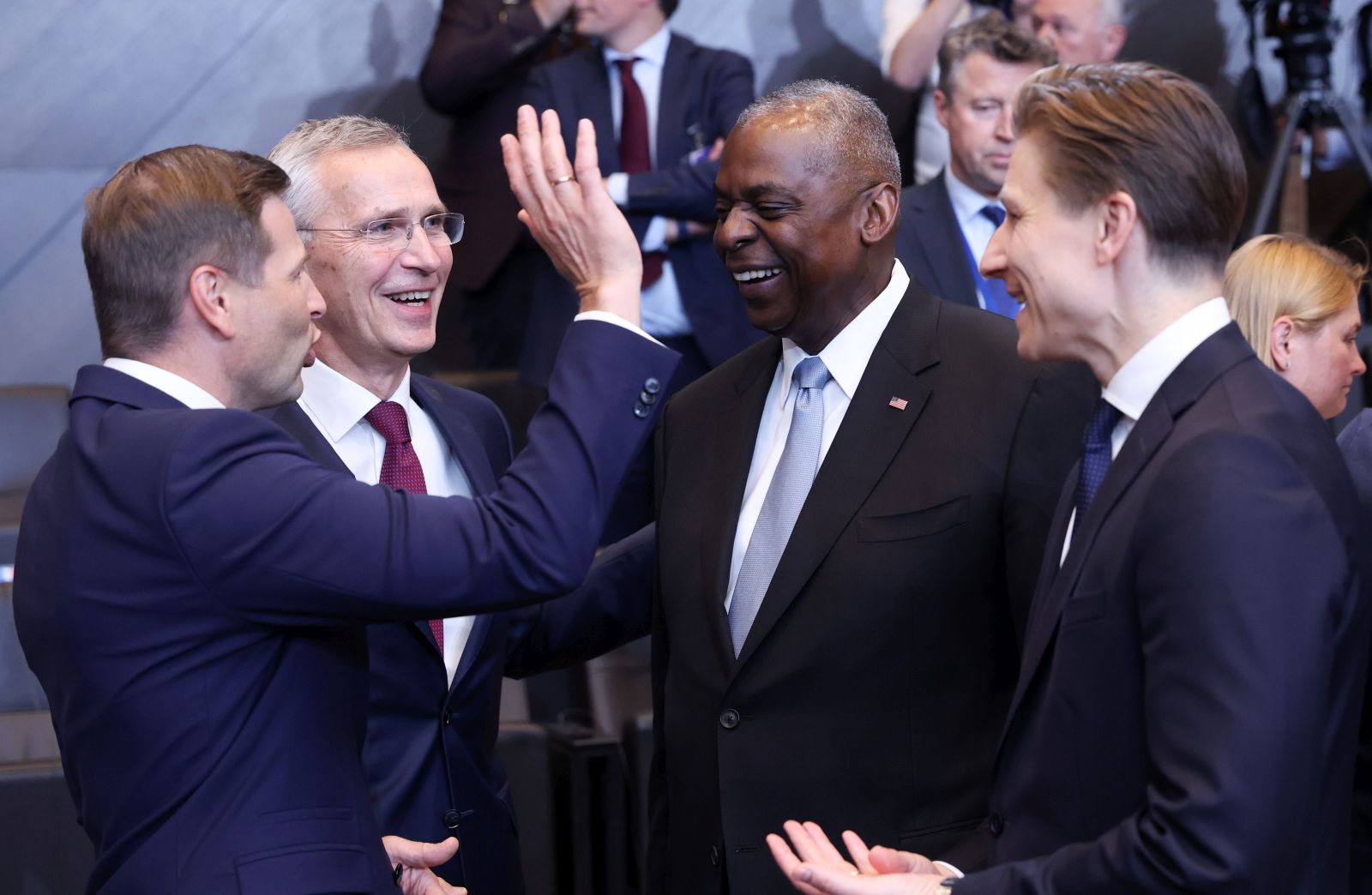 epa11407910 (L-R) Estonian Defense Minister Hanno Pevkur, NATO Secretary General Jens Stoltenberg, US Secretary of Defense Lloyd Austin and Finnish Defense Minister Antti Hakkanen converse during a NATO defense ministers meeting at the alliance's headquarters in Brussels, Belgium, 13 June 2024. NATO Defence Ministers gather in Brussels on 13 and 14 June 2024, hoping to agree on a new plan to provide long-term security assistance and military training to Ukraine, after Hungary promised not to veto the scheme as long as it's not forced to take part.  EPA/OLIVIER HOSLET