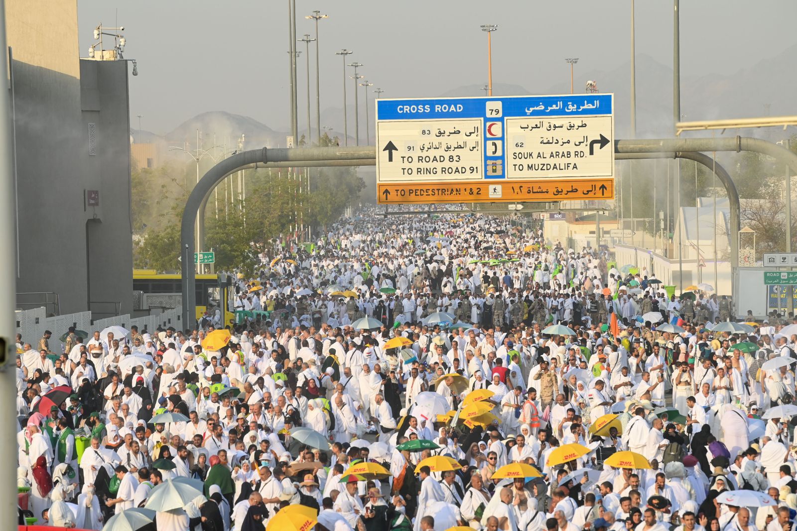 epa11411487 Muslim pilgrims arrive on Mount Arafat during the Hajj 2024 pilgrimage, southeast of Mecca, Saudi Arabia, 15 June 2024. Pilgrims began flocking on the plains of Mount Arafat since early hours of the day to perform one of the most important rituals of the Hajj pilgrimage. Saudi authorities said that over 1.5 million pilgrims arrived in Saudi Arabia for this year's Hajj season. Muslims attending this year's Islamic Hajj pilgrimage will face the challenge of a significant rise in temperatures, which poses a threat to the health of pilgrims, according to the Ministry of Health statement, as the National Center for Meteorology (NCM) expected temperatures to range between 45 and 48 degrees Celsius at the holy sites.  EPA/STRINGER