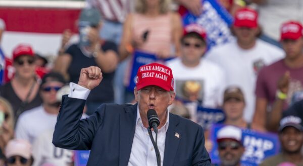 epa11443905 Former US President Donald J. Trump delivers remarks during a campaign rally at the Greenbriar Farms in Chesapeake, Virginia, USA, 28 June 2024. This is former President Trump's first rally following last night's Presidential debate in Atlanta.  EPA/SHAWN THEW