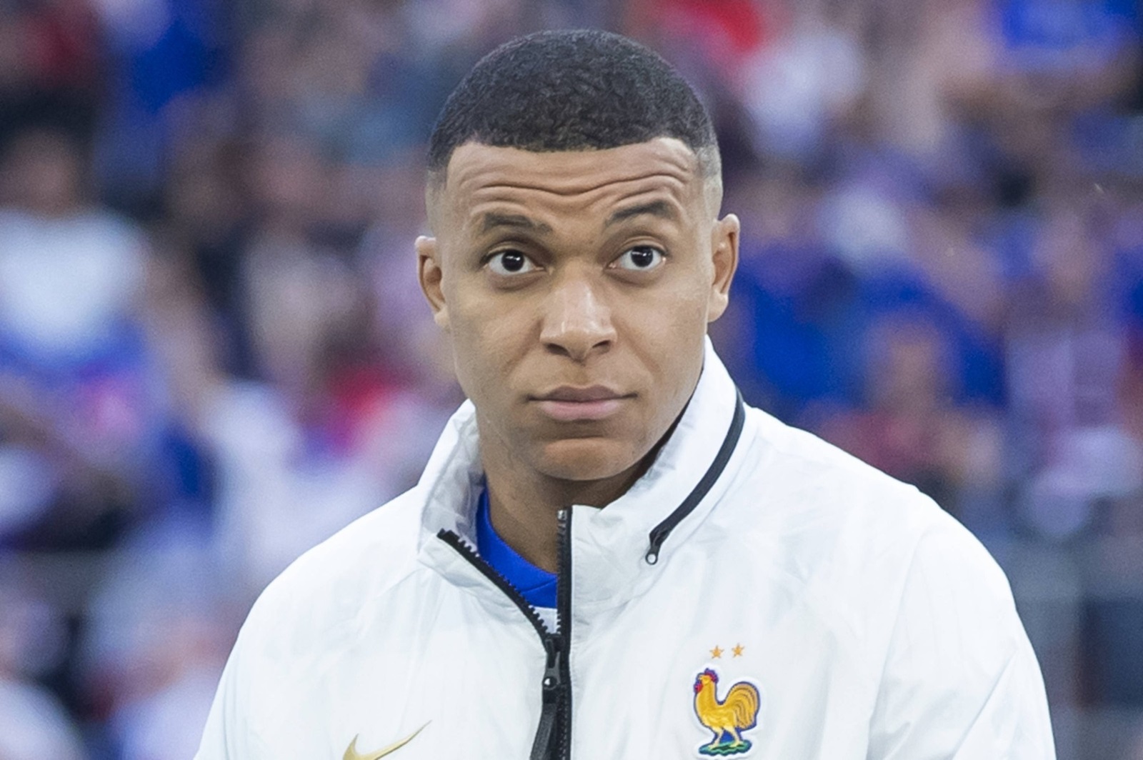 UEFA EURO, EM, Europameisterschaft,Fussball 2024: Gruppenspiel Österreich - Frankreich 17.06.2024 Kylian Mbappe Frankreich, 10. UEFA EURO 2024: Gruppenspiel Österreich - Frankreich Arena Düsseldorf, Düsseldorf, am 17.06.2024 *** UEFA EURO 2024 Group match Austria France 17 06 2024 Kylian Mbappe France, 10 UEFA EURO 2024 Group match Austria France Arena Düsseldorf, Düsseldorf, on 17 06 2024 Copyright: xBEAUTIFULxSPORTS/Meuselx,Image: 882557757, License: Rights-managed, Restrictions: Credit images as "Profimedia/ IMAGO", Model Release: no, Credit line: BEAUTIFUL SPORTS/Meusel / imago sportfotodienst / Profimedia