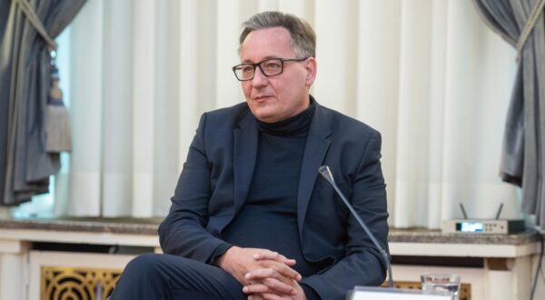 2.11.2023., Zagreb - Javna tribina HND-a "Kakva je buducnost HRT-a?" na kojoj su sudjelovali ministrica kulture i medija Nina Obuljen Korzinek, glavni ravnatelj HRT-a Robert Sveb, predsjednik Vijeca za elektronicke medije Josip Popovac i saborski zastupnik Goran Ivanovic. Sudionici su govorili o polozaju HRT-a u hrvatskome medijskom prostoru te o postovanju obveza predlozenih u Europskom aktu o slobodi medija, neovisnosti upravljackih tijela i osiguravanju uvjeta za razvoj profesionalnoga i kvalitetnog novinarstva na javnome medijskom servisu. Photo: Neva Zganec/PIXSELL