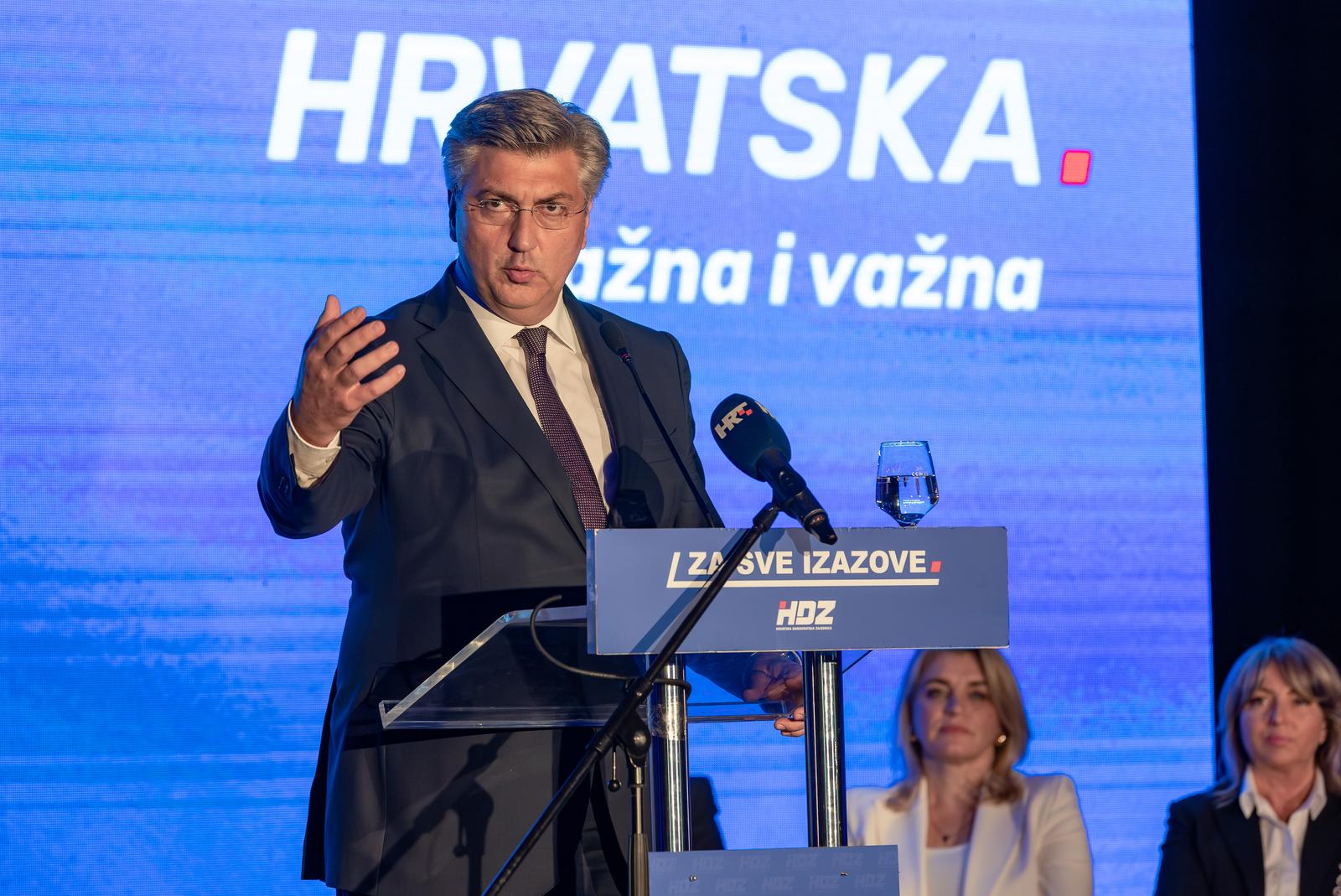 04.06.2024., Osijek - U maloj dvorani SD Gradski vrt odrzan je predizborni skup HDZ-a povodom EU izbora na kojem je bio premijer Andrej Plenkovic. Photo: Davor Javorovic/PIXSELL