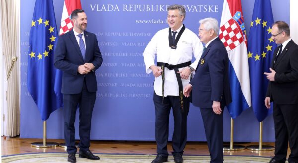 05.06.2024., Zagreb - Predsjednik Vlade Andrej Plenkovic primio je danas u Banskim dvorima izaslanstvo Svjetske taekwondo federacije, na celu s predsjednikom Chungwonom Choueom, i Hrvatskog taekwondo saveza, na celu s predsjednikom Antom Nobilom te hrvatske reprezentativke i reprezentativce. Photo: Patrik Macek/PIXSELL