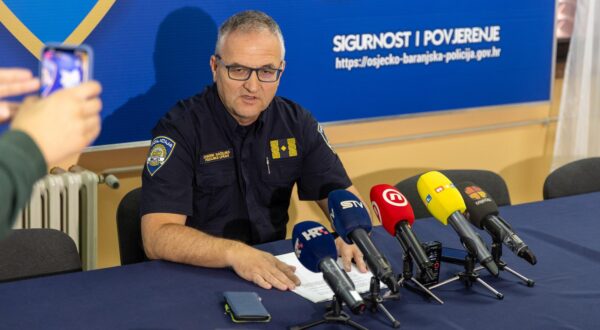 13.06.2024. Osijek -  Zamjenik nacelnika Policijske uprave osjecko-baranjske Darijo Premec dao je izjavu za medije povodom danasnjeg događaja, a vezan za napad na 25-godisnjeg stranog drzavljanina Photo: Borna Jaksic/PIXSELL