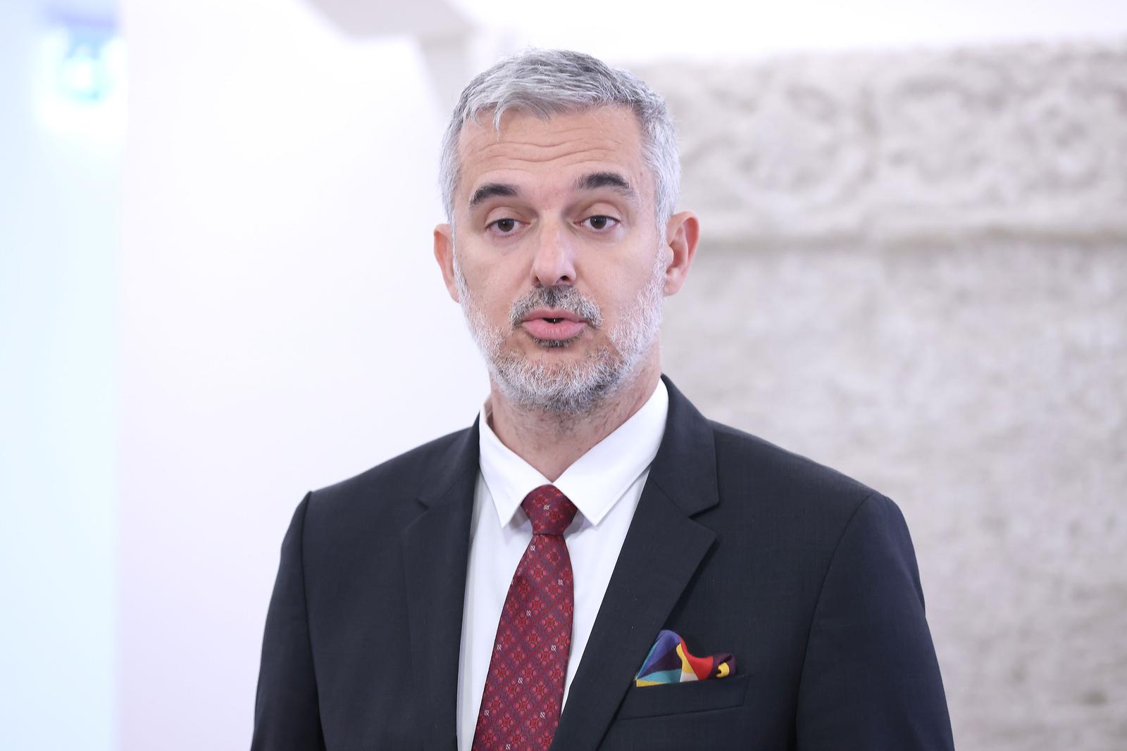 14.06.2024., Zagreb - Na konferenciji za medije odrzanoj u Saboru o Mariji Selak Raspudic kao predsjednickom kandidatu govorio je njen suprug Nino Raspudic. Photo: Patrik Macek/PIXSELL