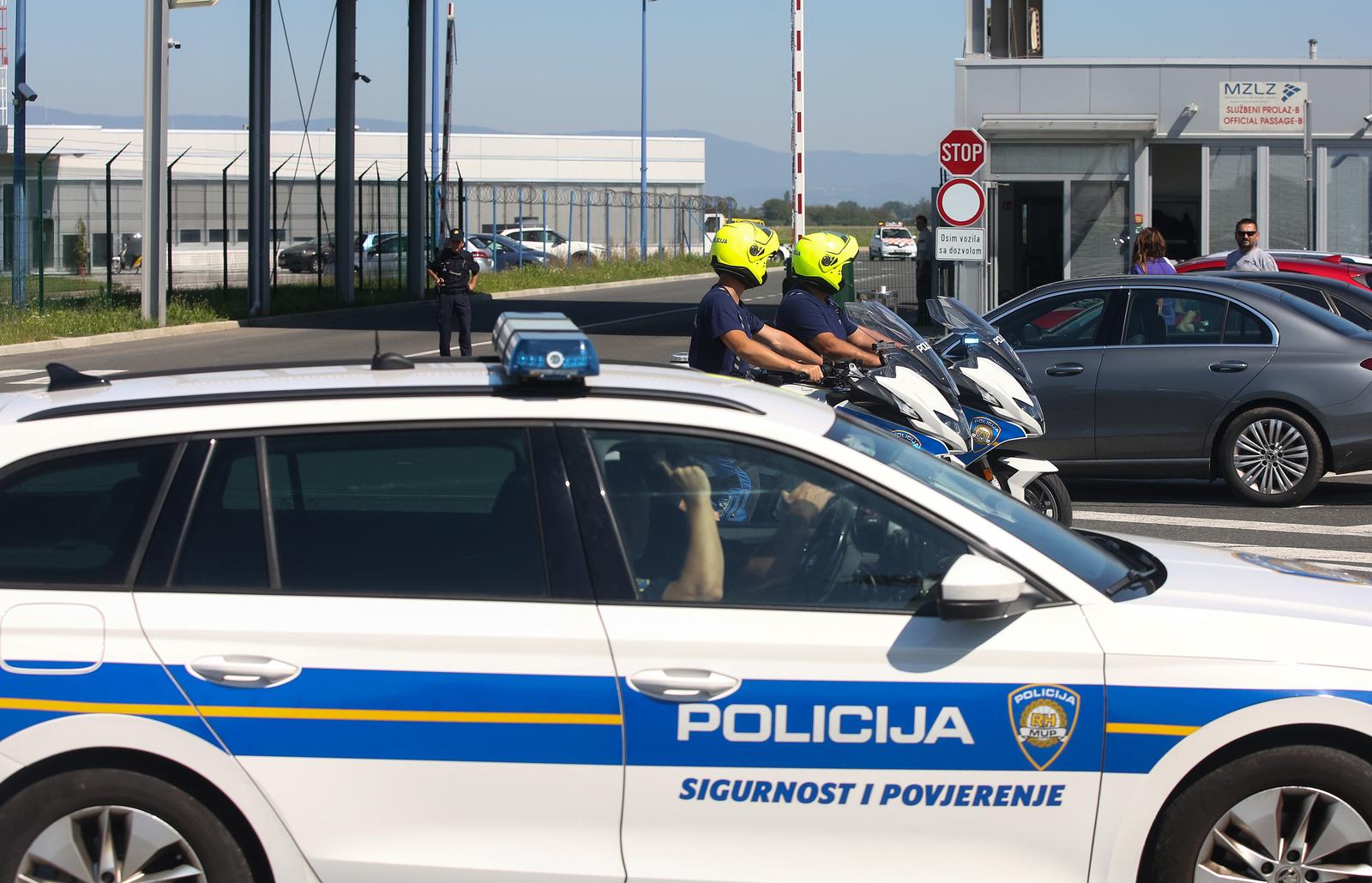 14.08.2023., Zagreb - Autobus s nogometasima AEK-a napustio je Medjunarodnu luku dr. Franjo Tudjman pod policijskom pratnjom. Photo: Zeljko Hladika/PIXSELL