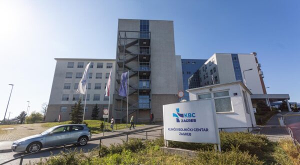 15.03.2020., Zagreb - Zgrada Klinickog Bolnickog Centra Zagreb  - Rebro.rPhoto: Davor Puklavec/PIXSELL