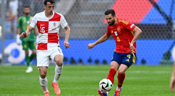 15.06.2024., Olimpijski stadion, Berlin, Njemacka - Europsko prvenstvo 2024., skupina B, 1. kolo, Spanjolska - Hrvatska.Ante Budimir, Nacho. Photo: Marko Lukunic/PIXSELL