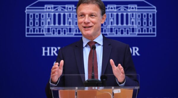 18.06.2024., Hrvatski sabor, Zagreb - Gordan Jandrokovic sazvao je konferenciju za medije povodom njegovog leta sluzbenim avionom na utakmicu. Photo: Marko Prpic/PIXSELL
