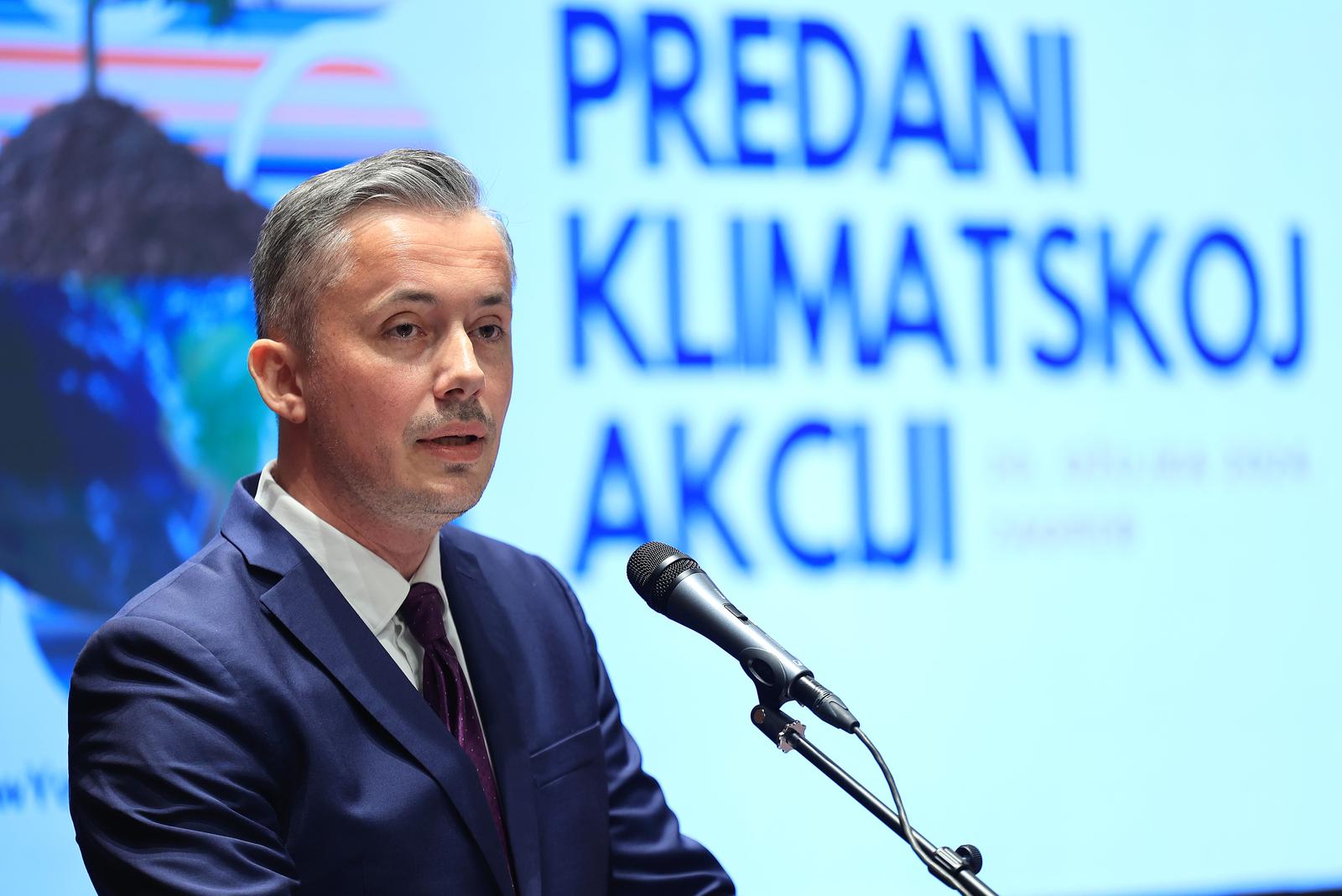 20.03.2024., Zagreb - U povodu Svjetskoga meteoroloskog dana i Svjetskog dana voda u Nacionalnaloj i sveucilisnoj knjiznici odrzala se svecanost s temom "Predani klimatskoj akciji" kojom se zeli istaknuti posvecenost transformaciji Hrvatske u klimatski neutralno drustvo te stvaranju sigurnije i odrzivije sadasnjosti i buducnosti za narastaje koji tek dolaze. Ivan Guttler Photo: Marko Prpic/PIXSELL