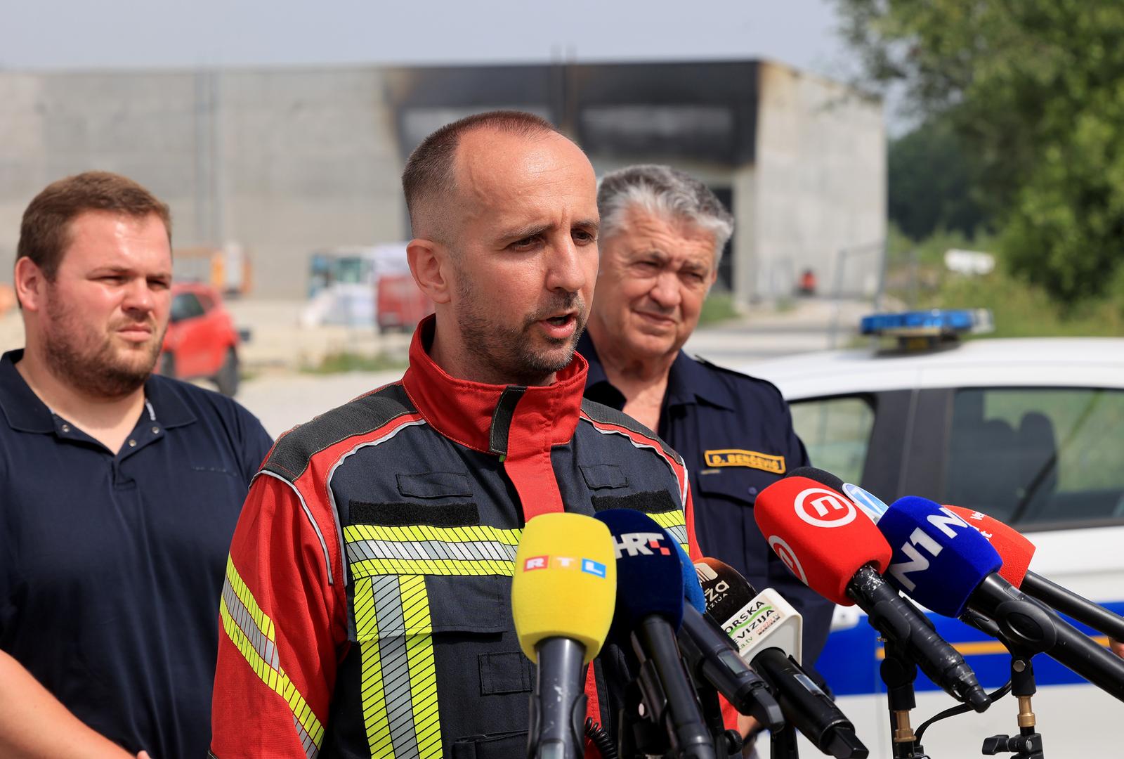 20.06.2024., Zapresic - Zgariste tvrtke Eko Flor u Industrijskoj ulici gdje je tijekom jucerasnjeg dana izbio veliki pozar. Na zgaristu je odrzana konferencija za medije. Photo: Marko Prpic/PIXSELL