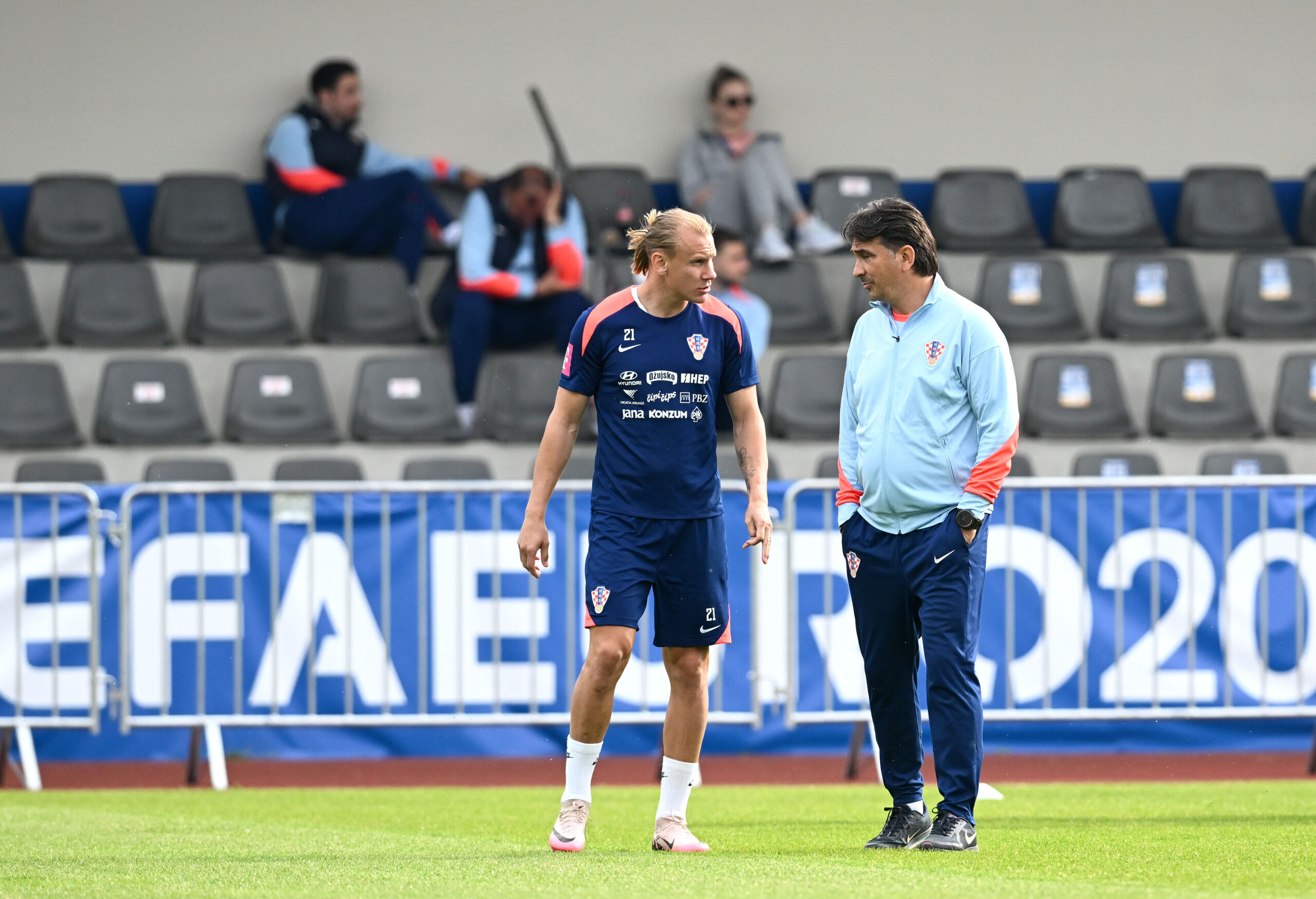 21.06.2024., Neuruppin, Njemacka - Europsko prvenstvo 2024. Trening hrvatske nogometne reprezentacije na trening-igralistu Volksparkstadion. Domagoj Vida, izbornik Zlatko Dalic Photo: Marko Lukunic/PIXSELL