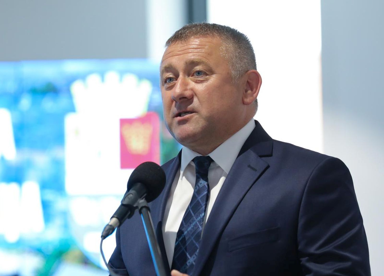 21.07.2023., Vinkovci - U Gradskoj knjiznici i citaonici odrzana je svecana sjednica povodom Dana Grada Vinkovaca. zupan Vukovarsko-srijemske zupanije Damir Dekanic Photo: Dubravka Petric/PIXSELL
