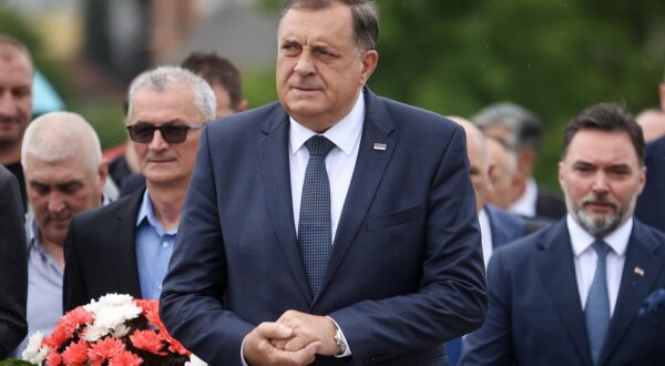 23.05.2024., Bratunac, Bosna i Hercegovina - Predstavnici Republike Srpske polozili vijence na centralni spomen-krst na bratunackom groblju. predsjednik Republike Srpske Milorad Dodik Photo: Armin Durgut/PIXSELL