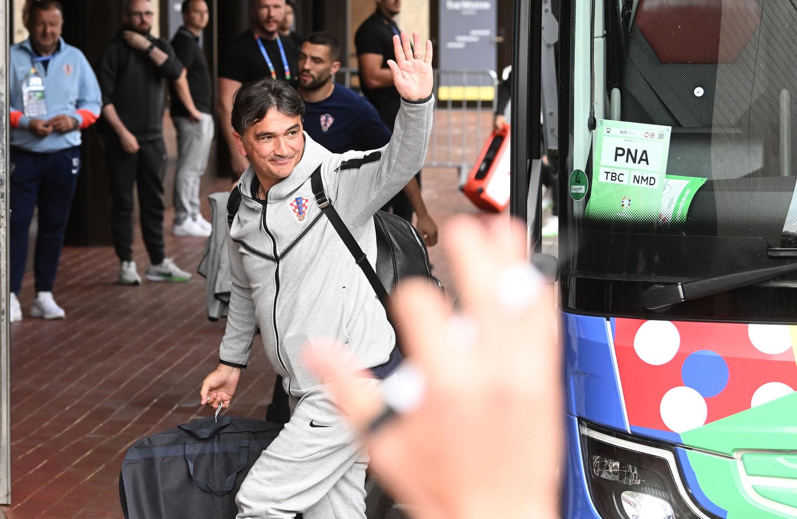 23.06.2024., Leipzig, Njemacka - Dolazak u hotel hrvatske nogometne reprezentacije uoci utakmice Hrvatska Italija.  Photo: Marko Lukunic/PIXSELL