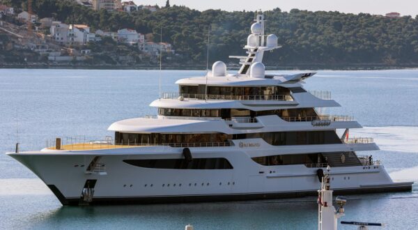 25.01.2024., Trogir -  Jahta Royal Romance iz trogirskog brodogradilista isplovila na dvosatnu probnu voznju  Photo: Ivana Ivanovic/PIXSELL