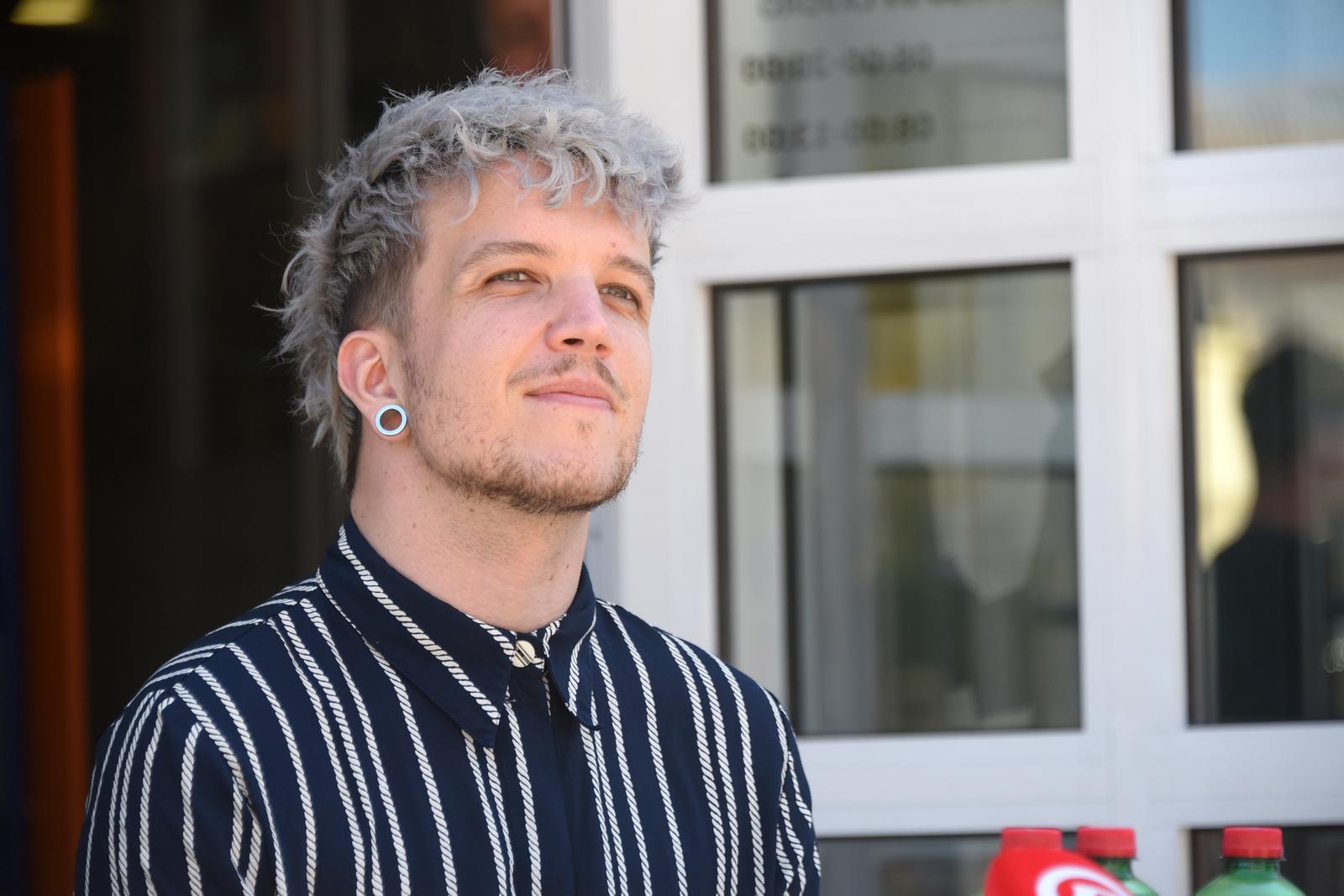 26.05.2024., Umag: Marko Pusuric, alias Baby Lasagna, u Umagu je pred mnostvom fanova promovirao svoju djecju slikovnicu o macku Stipi. Photo: Sasa Miljevic/PIXSELL