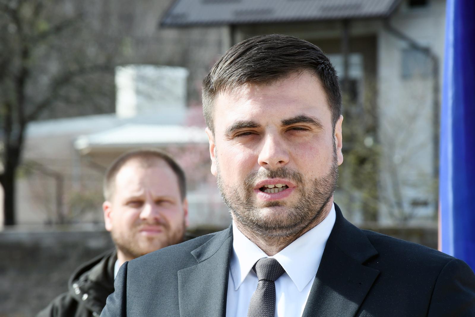27.03.2024., Glina - Potpredsjednik Vlade i ministar graditeljstva Branko Bacic u sklopu radnog posjeta Glini polozio je kamen temeljac za izgradnju visestambene zgrade u Ulici hrvatskog sokola te obisao gradiliste 3 visestambene zgrade u Vukovarskoj ulici. Ivan Celjak.
 Photo: Nikola Cutuk/PIXSELL