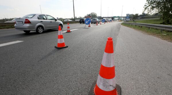 29.09.2021., Zagreb - Zbog iznenada zatvorene dionice autoceste A2 izmedju Jankomira i Zapresica dolazi do velikih prometnih guzvi. Photo: Robert Anic/PIXSELL