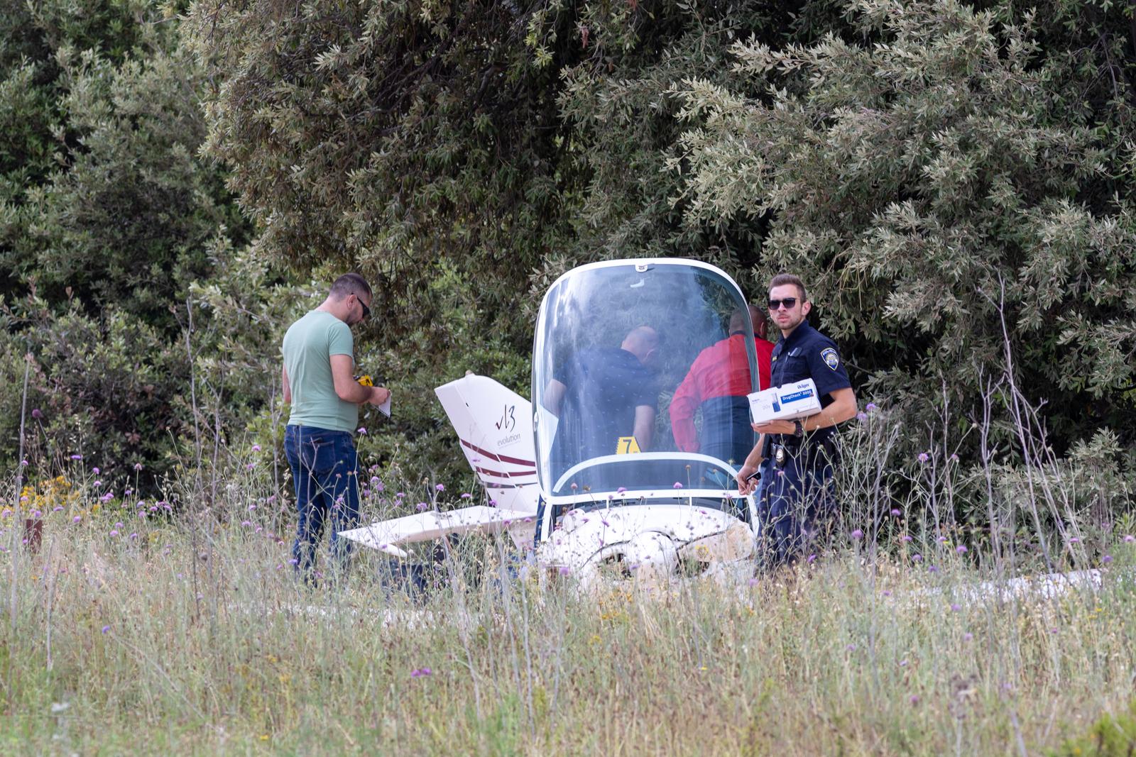 31.05.2024., Stari Grad - Avion promasio pistu, ozlijedjene cetiri osobe.  Photo: Nikola Radovani/PIXSELL
