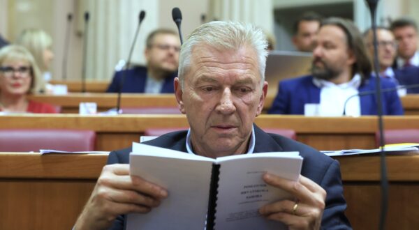 Zagreb, 12.6.2024.Hrvatski sabor nakon dvotjedne stanke nastavlja rad aktualnim satom.Na slici Ranko Ostojić.foto HINA/ Tomislav Pavlek/ tp