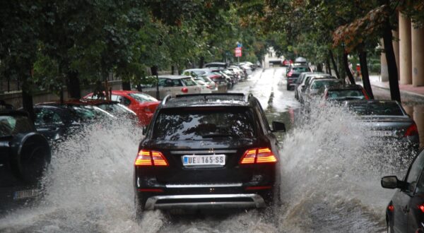 05, August, 2023, Belgrade - A severe storm hit Belgrade..Photo: Milos Tesic/ATAImages

05, jul, 2023, Beograd - Jako nevreme je pogodilo Beograd. Photo: Milos Tesic/ATAImages,Image: 794592857, License: Rights-managed, Restrictions: , Model Release: no, Credit line: Milos Tesic / ATA Images / Profimedia