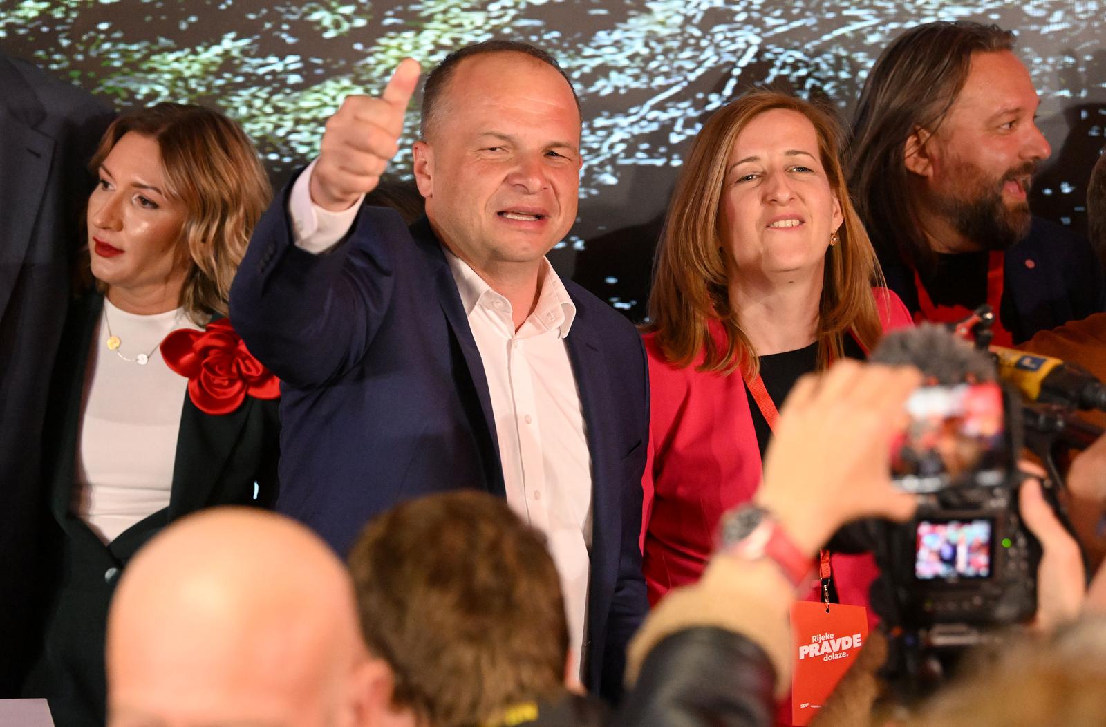 17.04.2024., Zagreb - Docek izbornih rezultata za Hrvatski saboru u stozeru koalicije Rijeke pravde koju cine Socijaldemokratska partija Hrvatske (SDP), Centar, Hrvatska seljacka stranka (HSS), "Dalija Oreskovic i ljudi s imenom i prezimenom", Narodna stranka Reformisti i Gradjansko-liberalni savez (GLAS) u prostorijama SDP-a na Trgu Drage Iblera.   Photo: Marko Lukunic/PIXSELL
