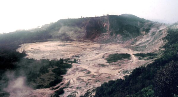 Italy, Campi flegrei (Pozzuoli - Naples)  - April 27, 2024.Strong earthquake at Campi Flegrei, magnitude 3.9: People on the streets  .Archive photo of the Volcanic Campi flegrei , ''Solfatara'' , Sulphurous Volcano,Image: 868299985, License: Rights-managed, Restrictions: * France, Germany and Italy Rights Out *, Model Release: no, Credit line: IOS / Zuma Press / Profimedia