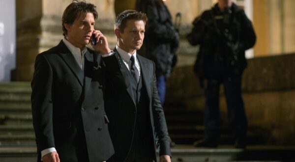 Mission: Impossible - Rogue Nation (2015) 
Tom Cruise, Jeremy Renner
*Filmstill - Editorial Use Only*,Image: 265125523, License: Rights-managed, Restrictions: *Filmstill - Editorial Use Only*, Model Release: no, Credit line: Image  Capital Pictures / Film Stills / Profimedia